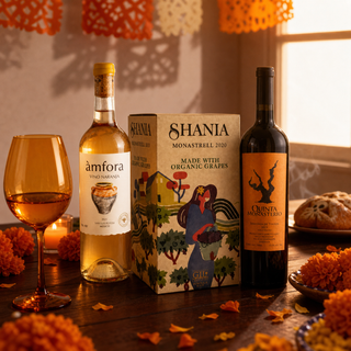 Cordelia Ámfora, Shania y Sinfonía de Tintos en una mesa de Día de Muertos