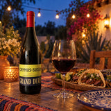 Caymus Suisun Grand Durif 2018 — lifestyle en hora azul