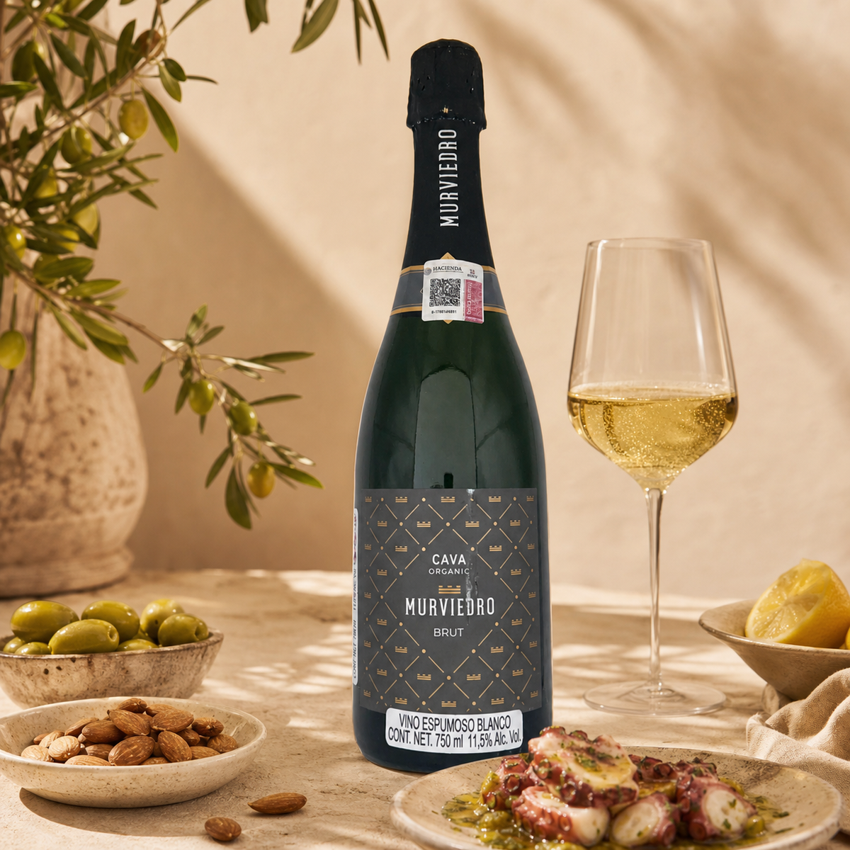 Cava Brut Organic con aceitunas, almendras y pulpo como primer brindis
